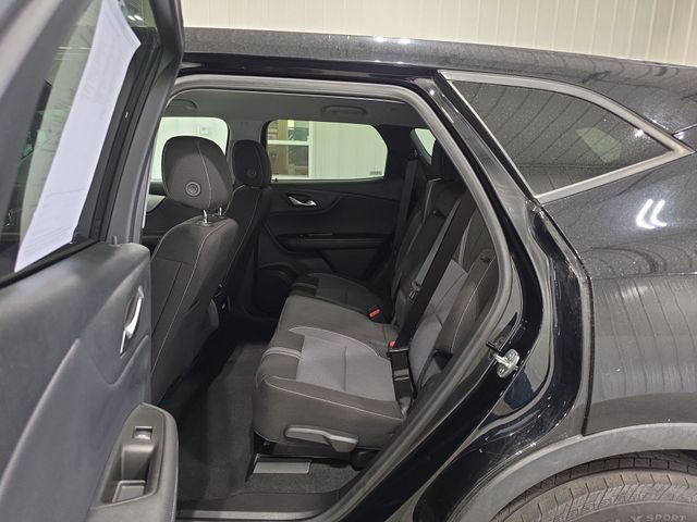 Used 2025 Chevrolet Blazer LT AWD/4WD image 23