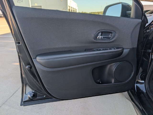 Used 2022 Honda HR-V LX image 20
