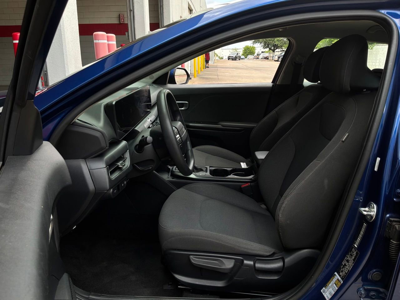Used 2025 Kia K4 FWD image 10