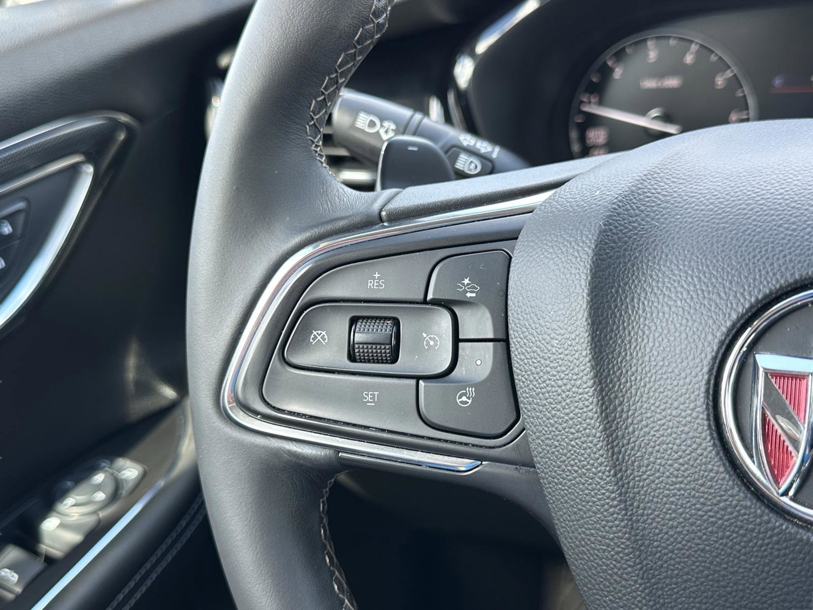 Used 2022 Buick Envision Preferred image 26