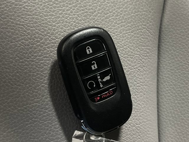 Used 2024 Honda Pilot Touring image 27