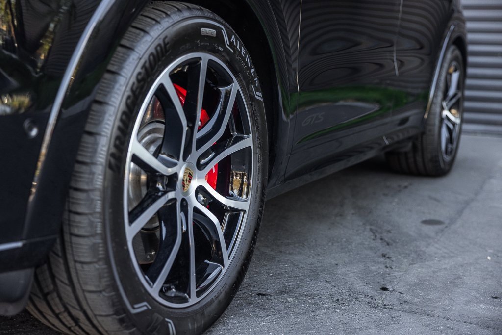 Certified 2025 Porsche Cayenne GTS image 29