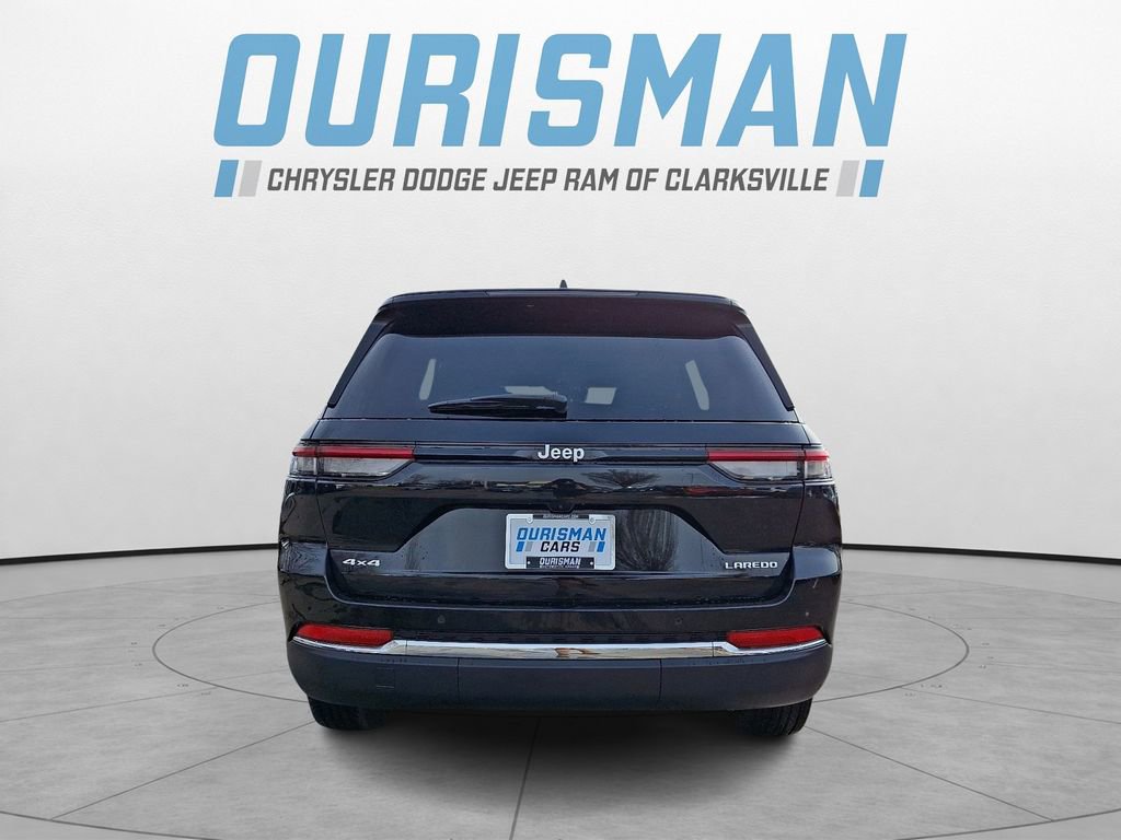 Used 2025 Jeep Grand Cherokee Laredo image 5
