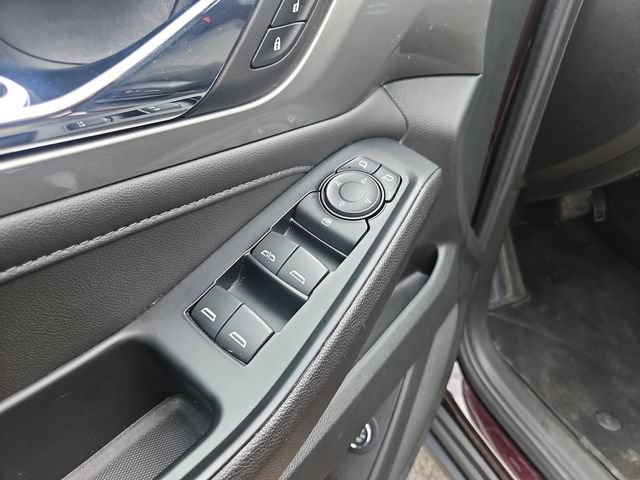 Used 2023 Chevrolet Traverse LT FWD image 12