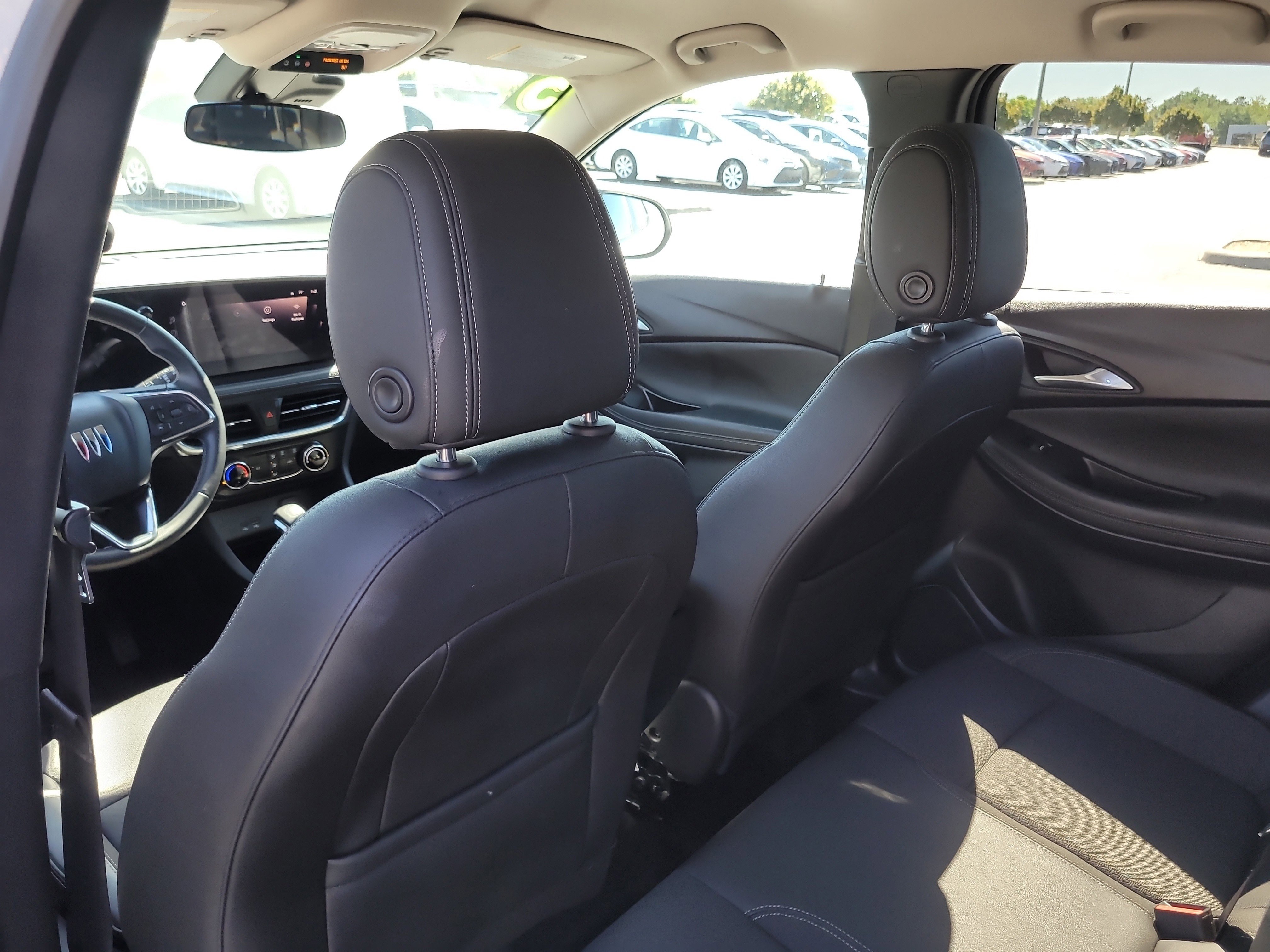 Used 2025 Buick Encore GX Preferred image 13