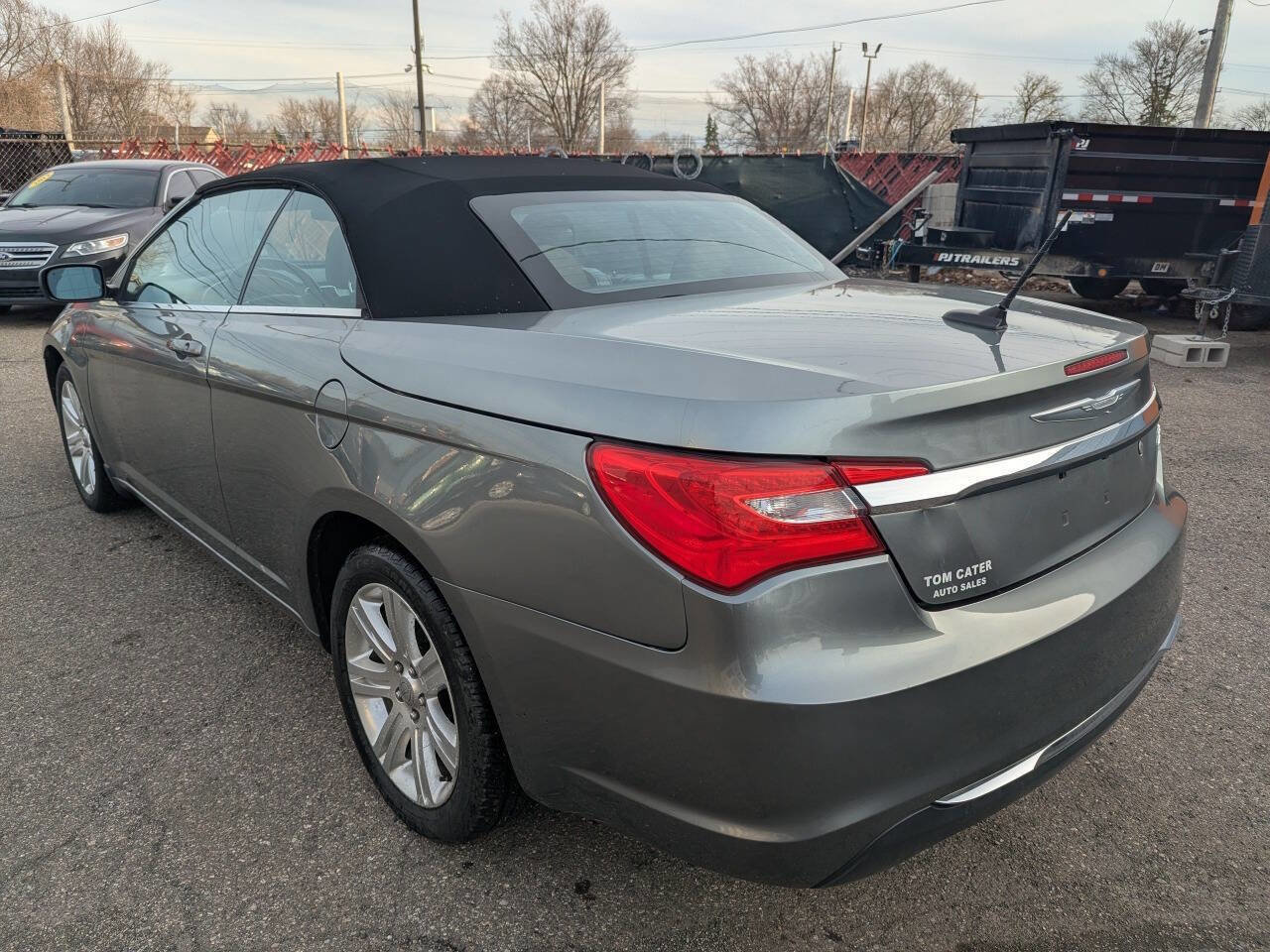 Used 2011 Chrysler 200 Touring w/ Cold Weather Group image 5