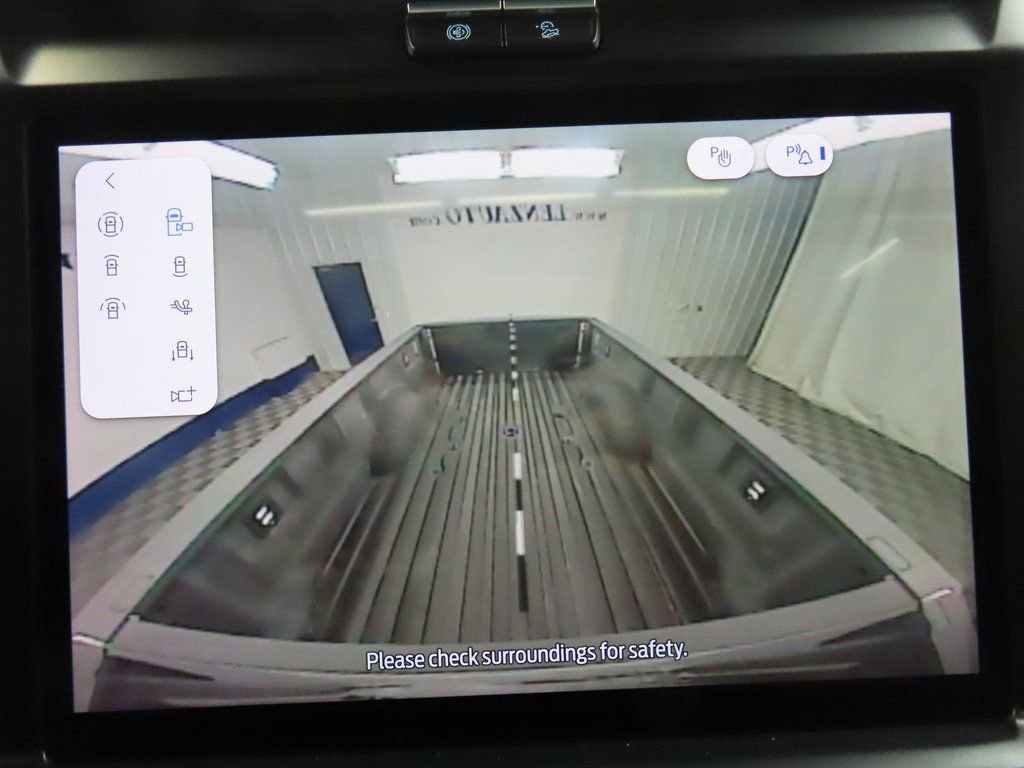 Used 2025 Ford F450 Platinum w/ FX4 Off-Road Package AWD/4WD image 14