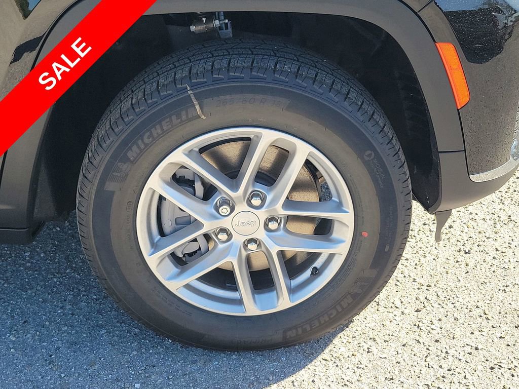 New 2025 Jeep Grand Cherokee L Laredo w/ Luxury Tech Group I image 14