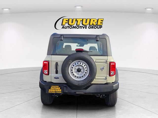 New 2025 Ford Bronco 4-Door image 4