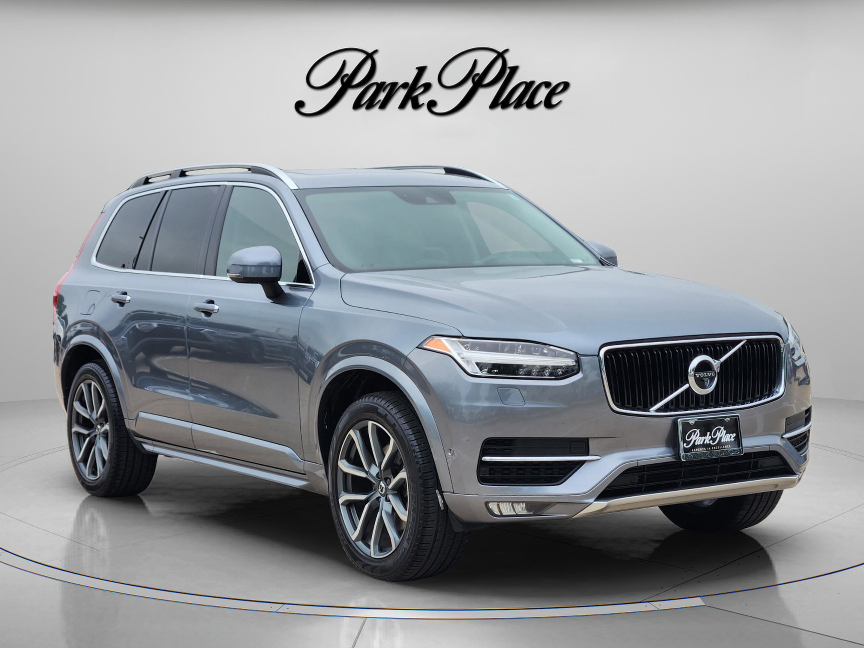 Used 2018 Volvo XC90 T6 Momentum AWD/4WD image 4