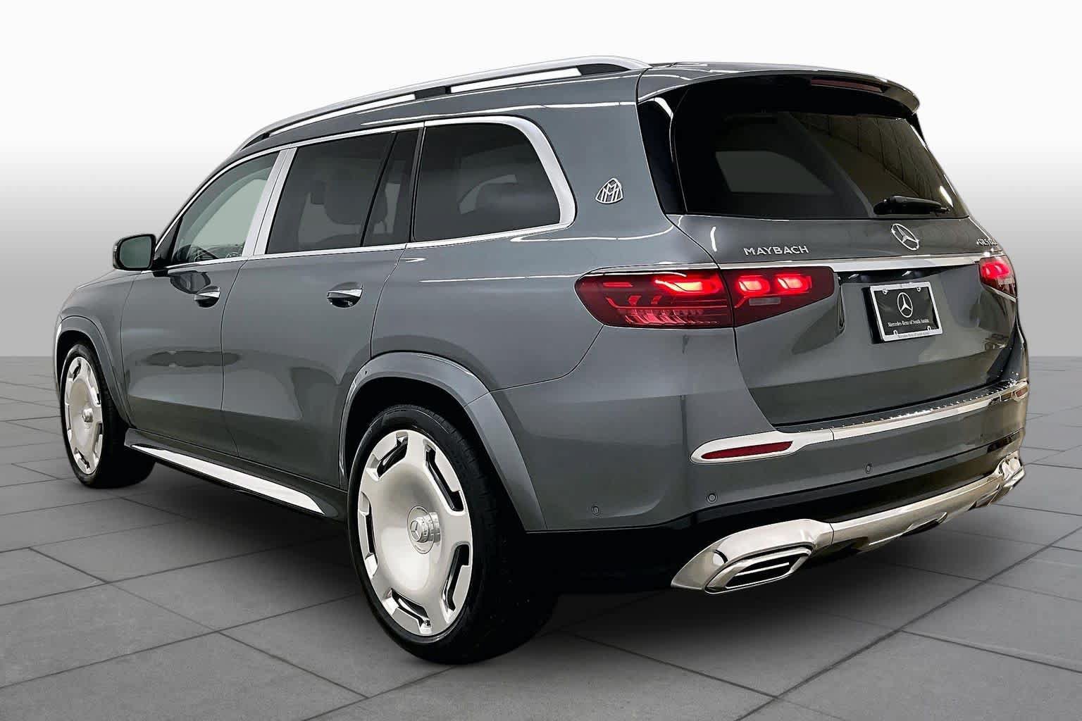 Used 2026 Mercedes-Benz Maybach GLS 600 4MATIC image 12