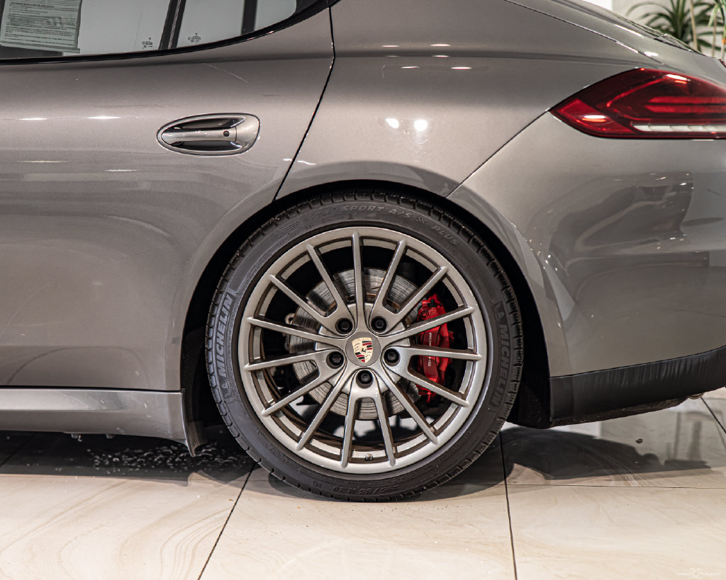 Used 2015 Porsche Panamera GTS AWD/4WD image 7