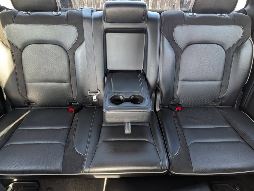 Used 2024 RAM 1500 Laramie AWD/4WD image 38