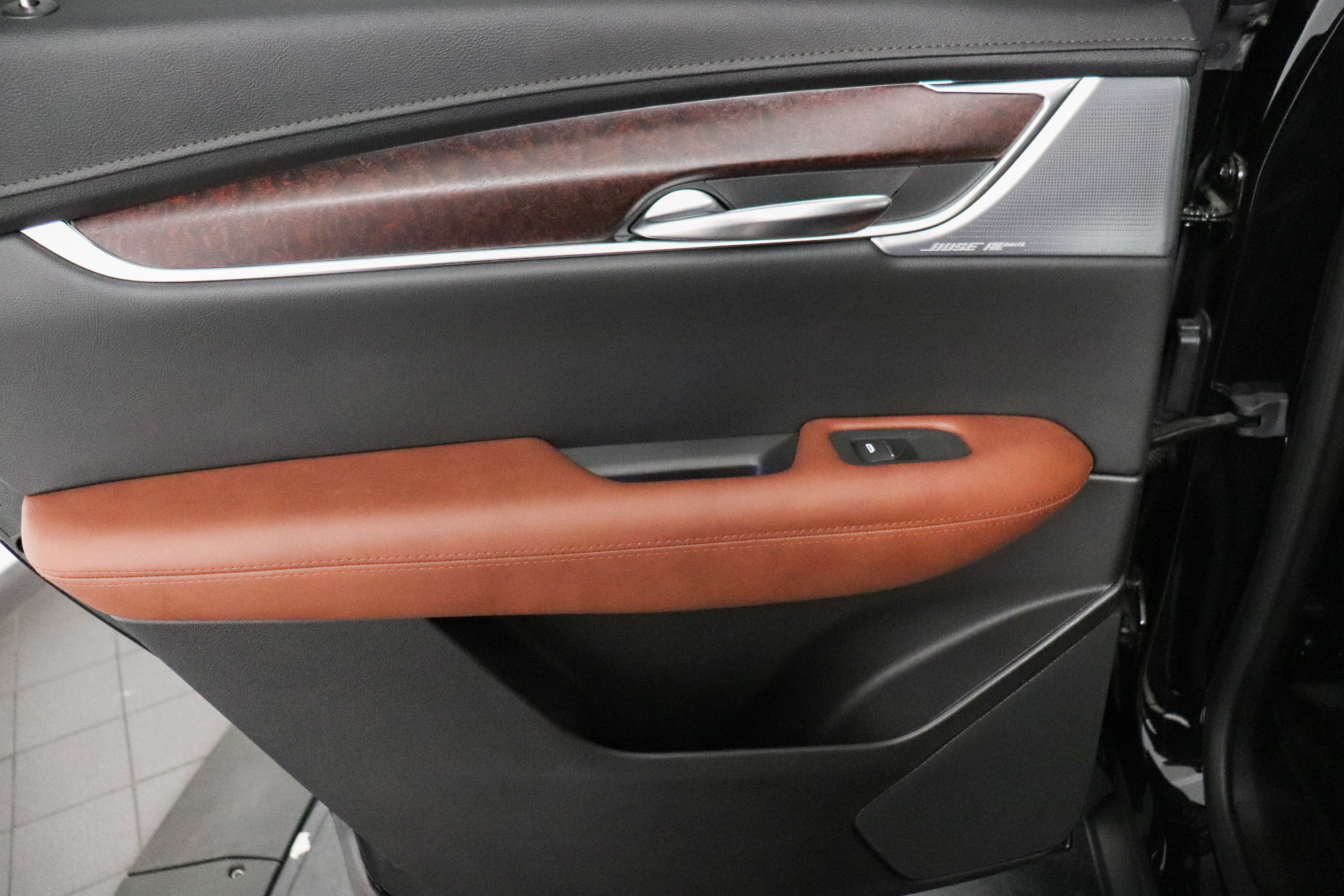 Used 2023 Cadillac XT5 Premium Luxury w/ LPO, Floor Liner Package AWD/4WD image 20