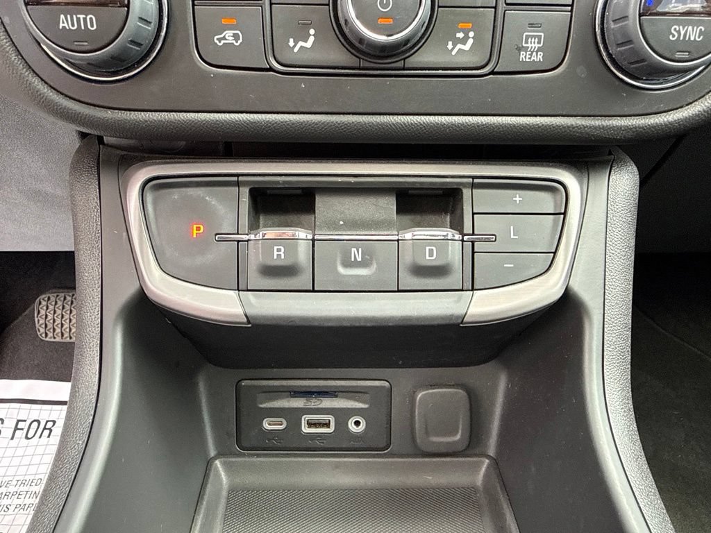 Used 2024 GMC Terrain AT4 w/ LPO, 'HIT The Road' Package AWD/4WD image 36