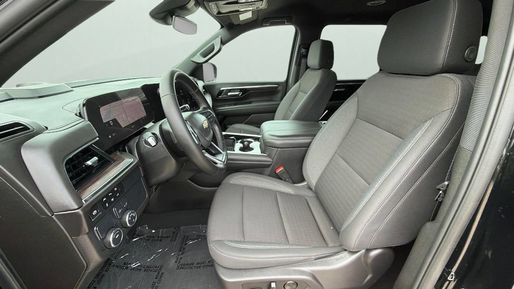 Certified 2025 Chevrolet Suburban LS RWD image 17