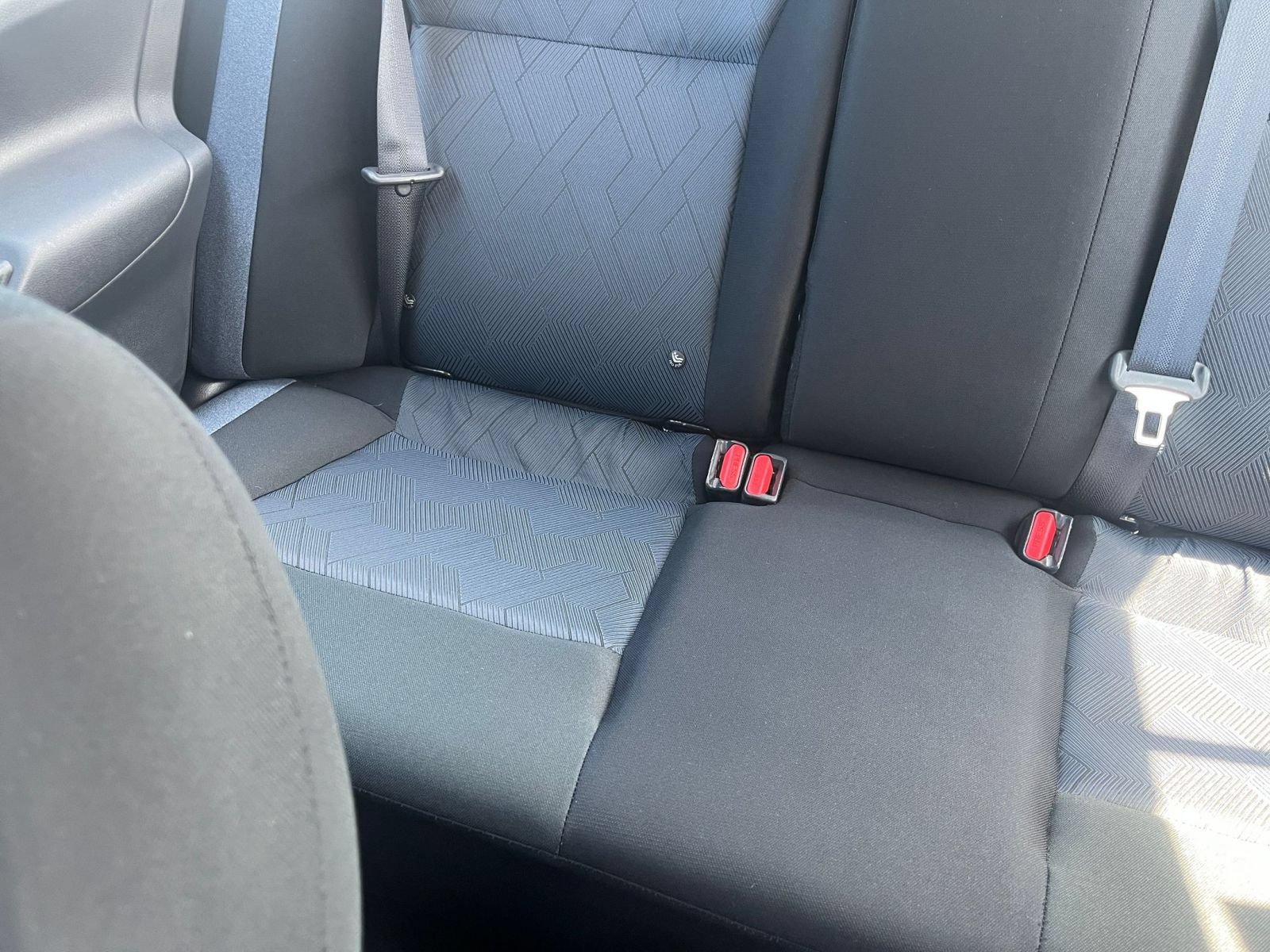 Used 2025 Nissan Versa SV FWD image 39