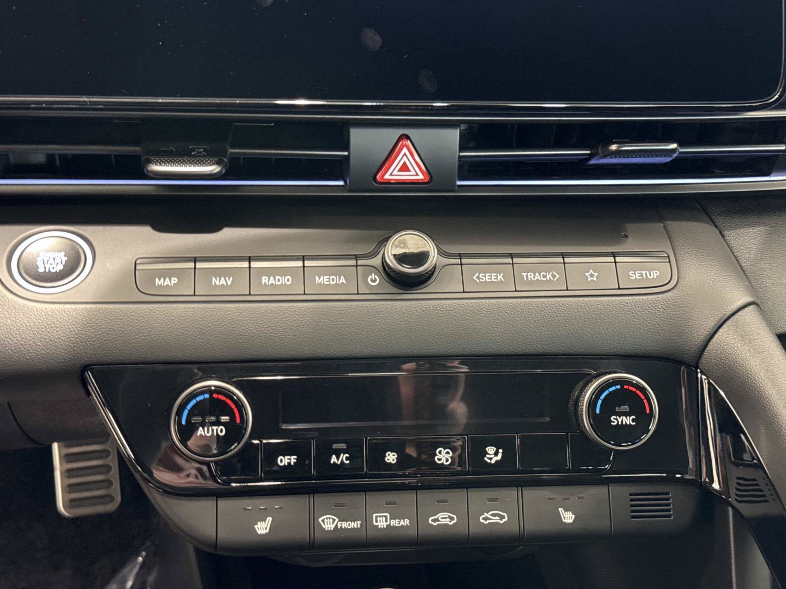 New 2026 Hyundai Elantra N FWD image 6