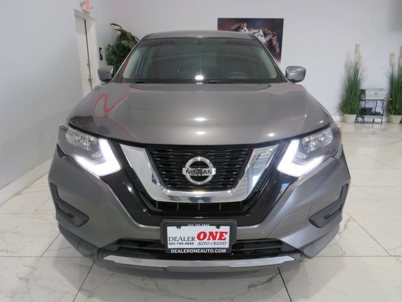 Used 2017 Nissan Rogue S image 9