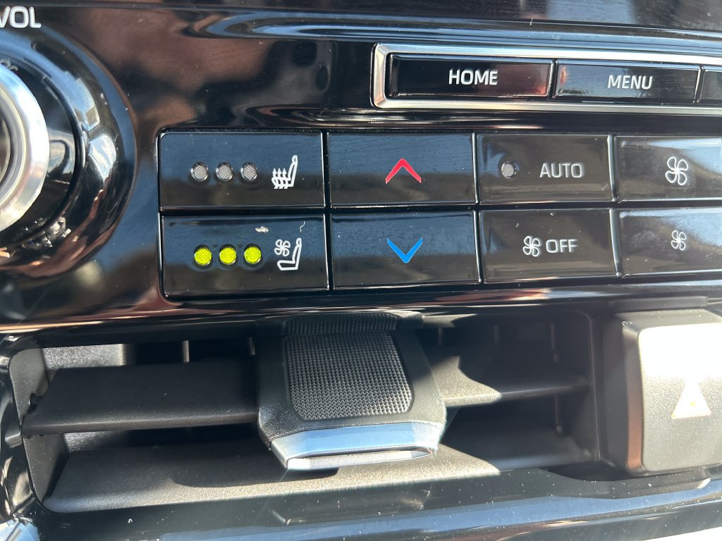 Certified 2022 Toyota Highlander Platinum AWD/4WD image 33
