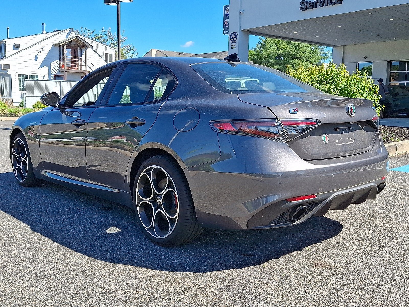 Used 2024 Alfa Romeo Giulia Veloce image 4