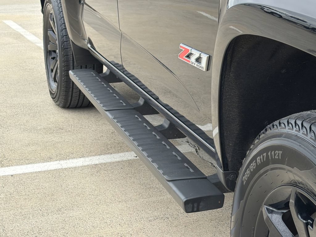 Used 2020 Chevrolet Colorado Z71 w/ Z71 Midnight Edition AWD/4WD image 8