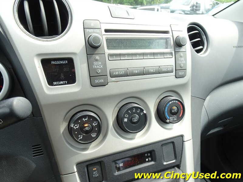 Used 2010 Toyota Matrix S FWD image 19
