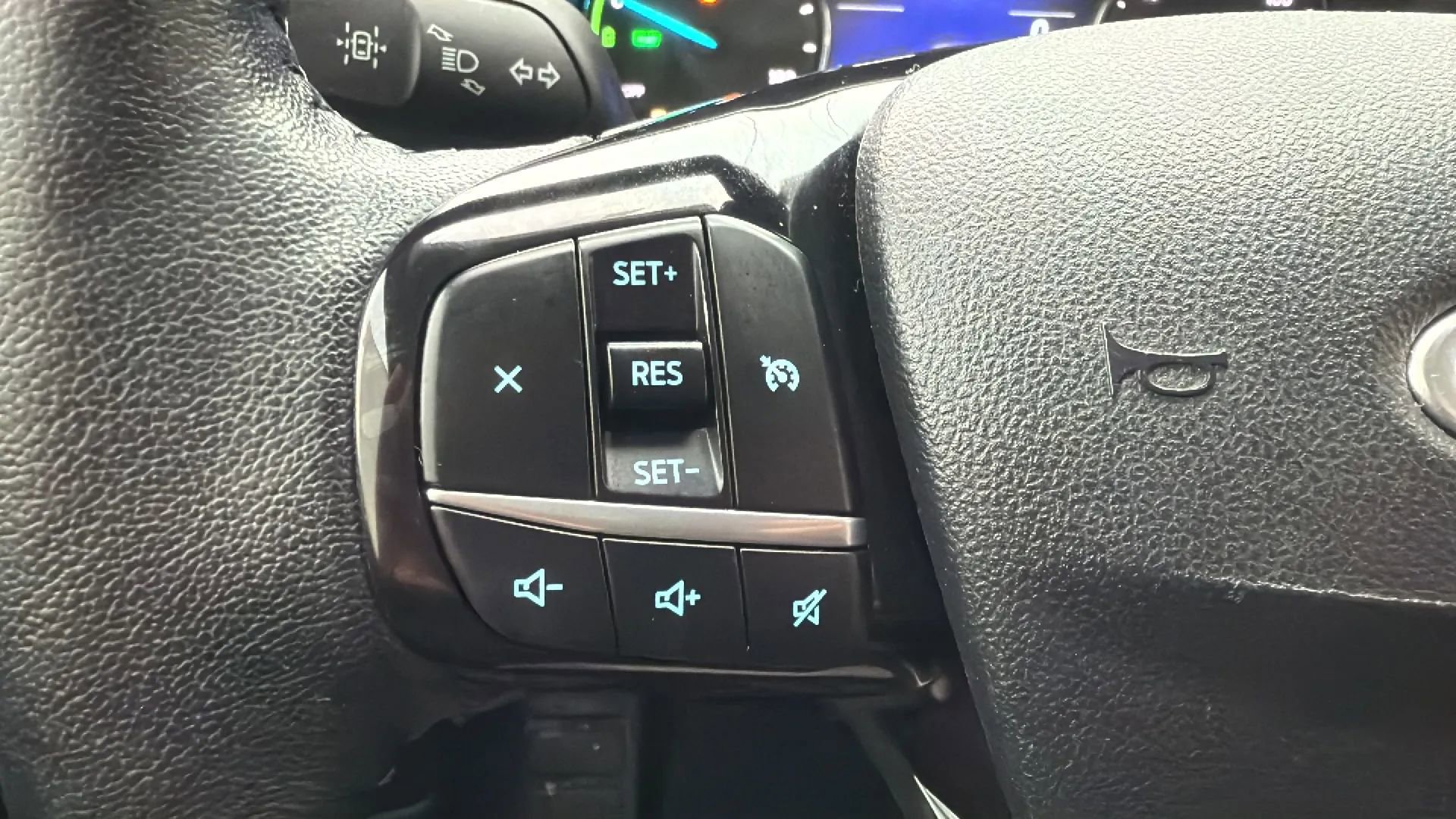 Used 2021 Ford Escape SEL image 12