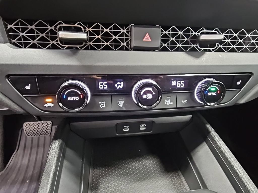 Used 2025 Honda Accord SE image 17
