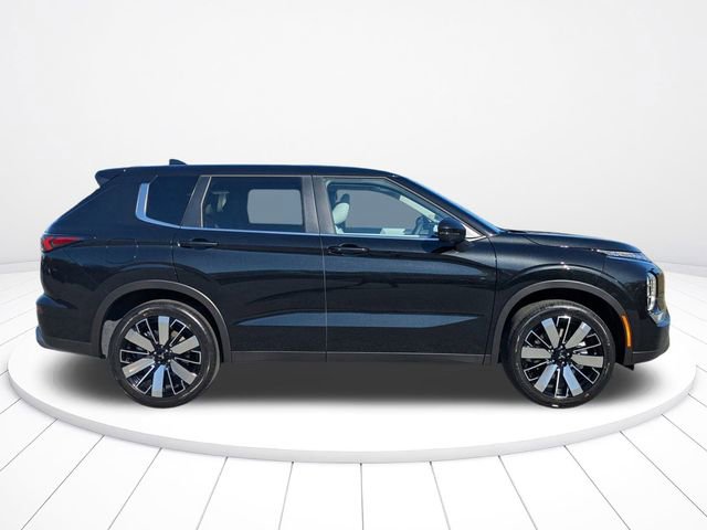 New 2026 Mitsubishi Outlander SE FWD video 2