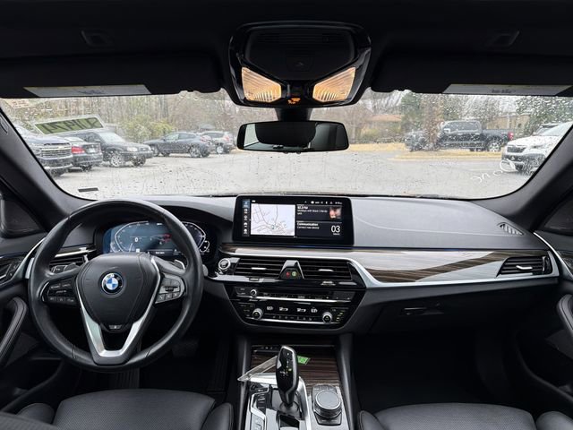 Used 2023 BMW 530e xDrive image 22