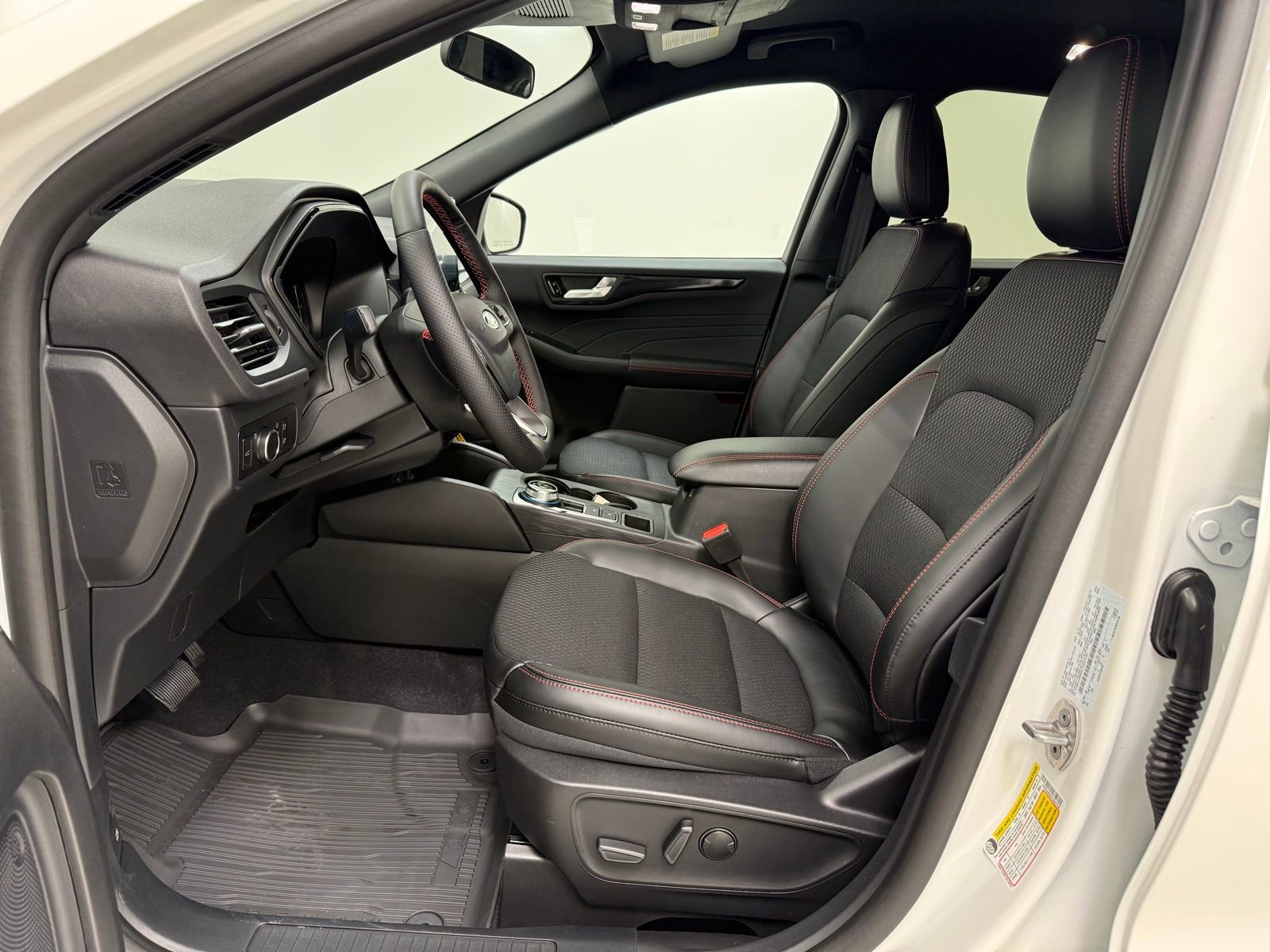 New 2026 Ford Escape ST-Line w/ Tech Pack #1 image 14