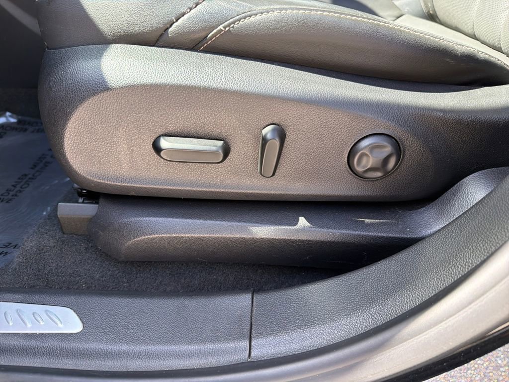 Used 2017 Buick Envision Essence FWD image 14