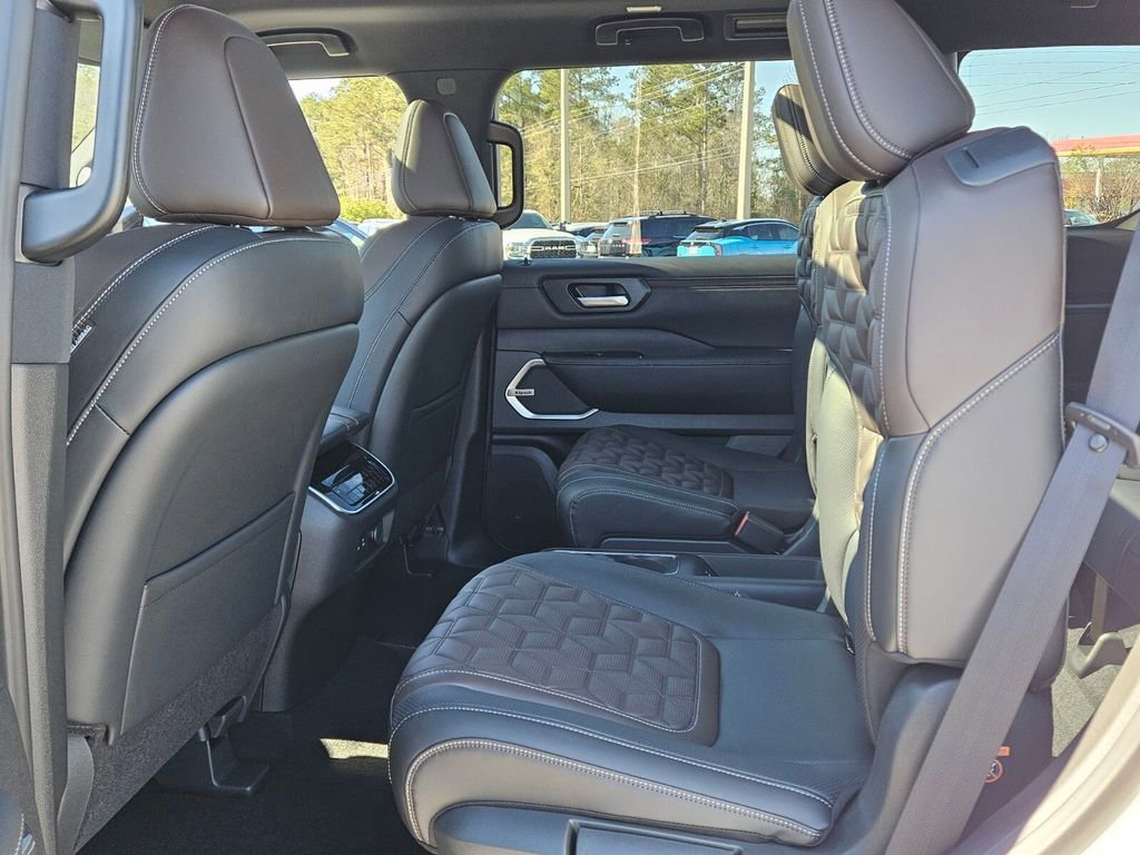 New 2026 Nissan Armada Platinum image 4