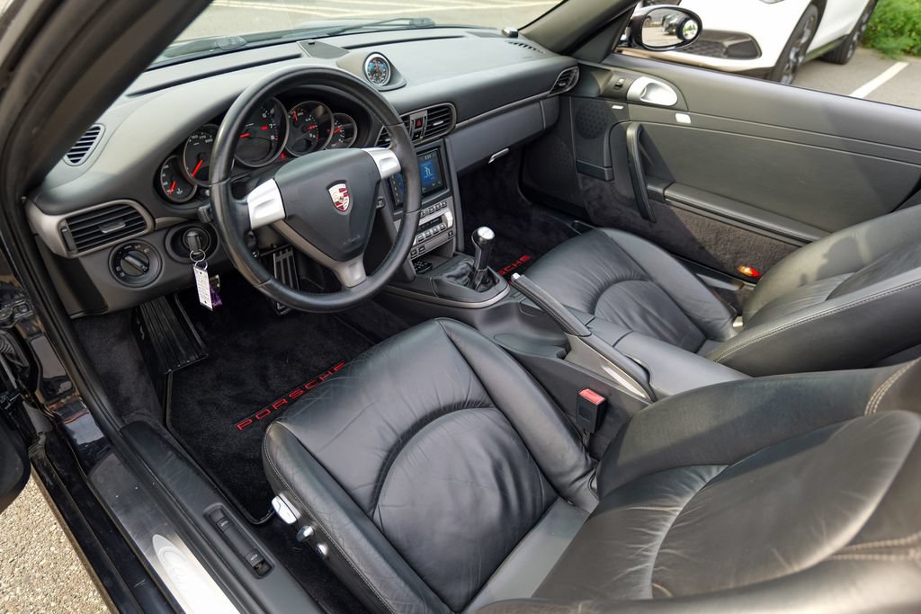 Used 2006 Porsche 911 Carrera RWD image 26