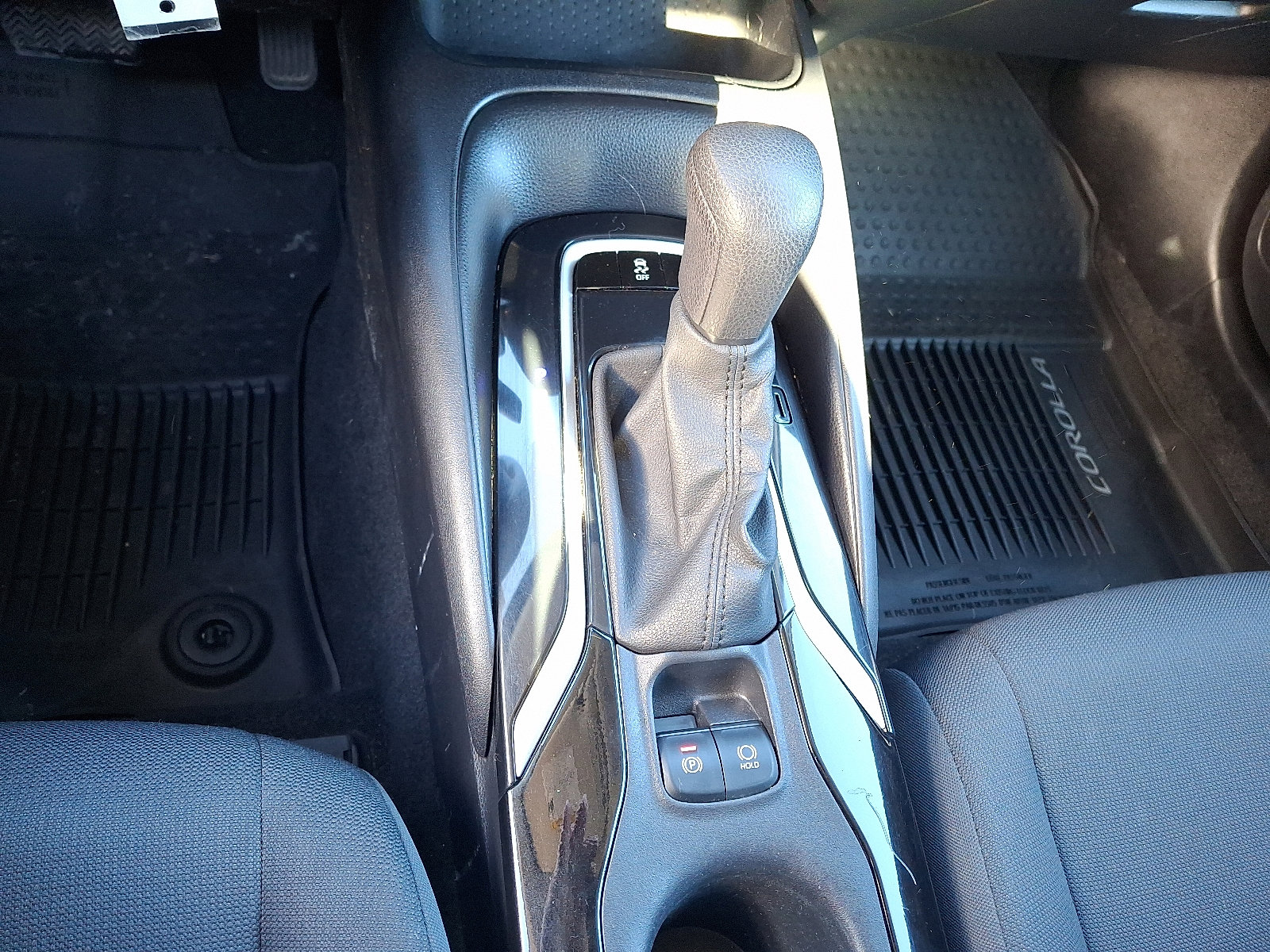 Used 2020 Toyota Corolla LE image 15