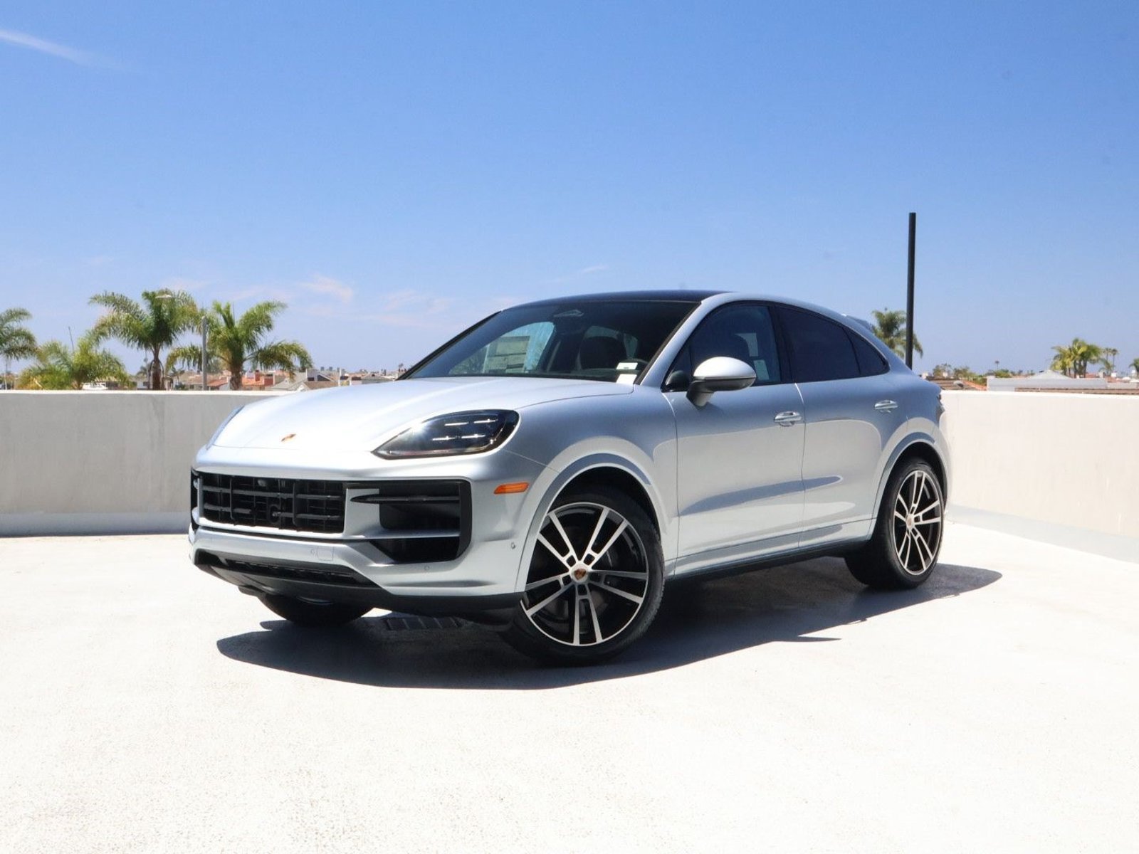New 2026 Porsche Cayenne Coupe AWD/4WD image 1