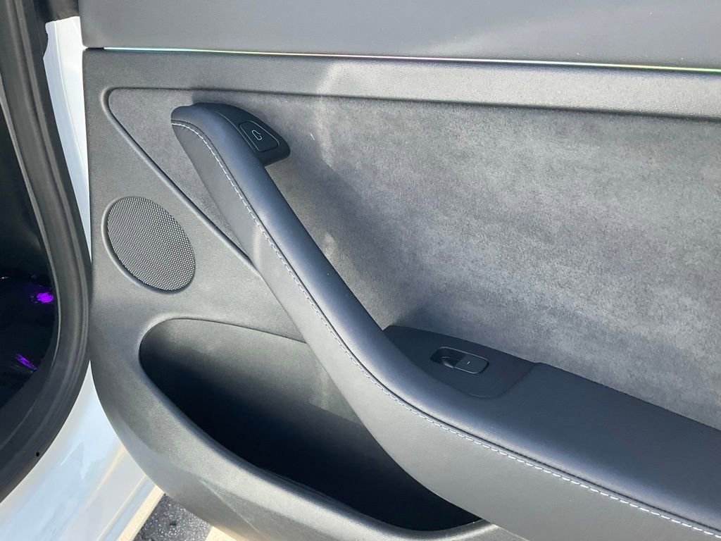 Used 2023 Tesla Model 3 Standard Range image 60