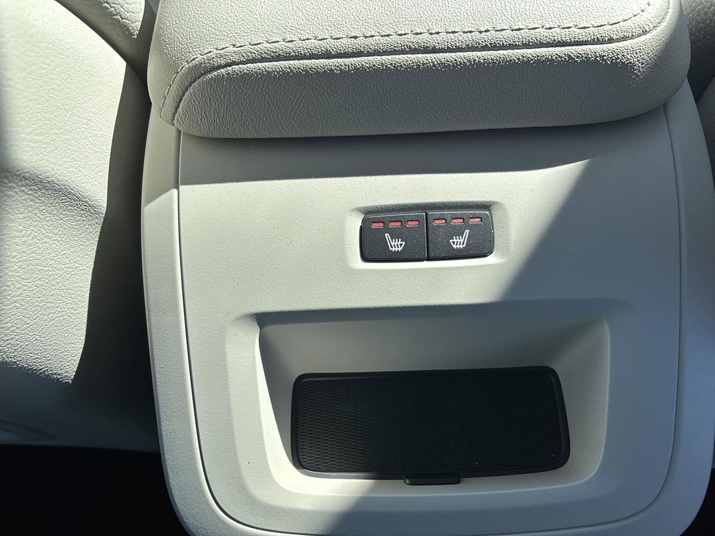 Used 2024 Volvo S60 B5 Plus w/ Climate Package image 15