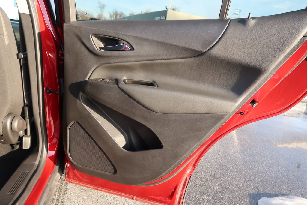 Used 2023 Chevrolet Equinox LT image 18