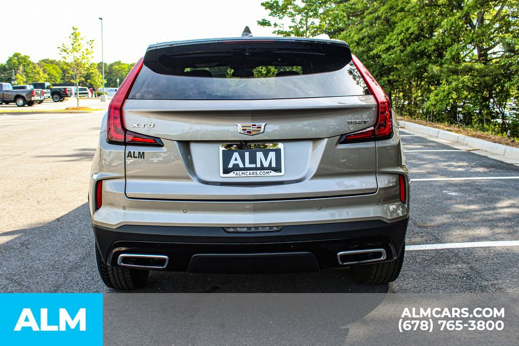 Used 2025 Cadillac XT4 Premium Luxury FWD image 11