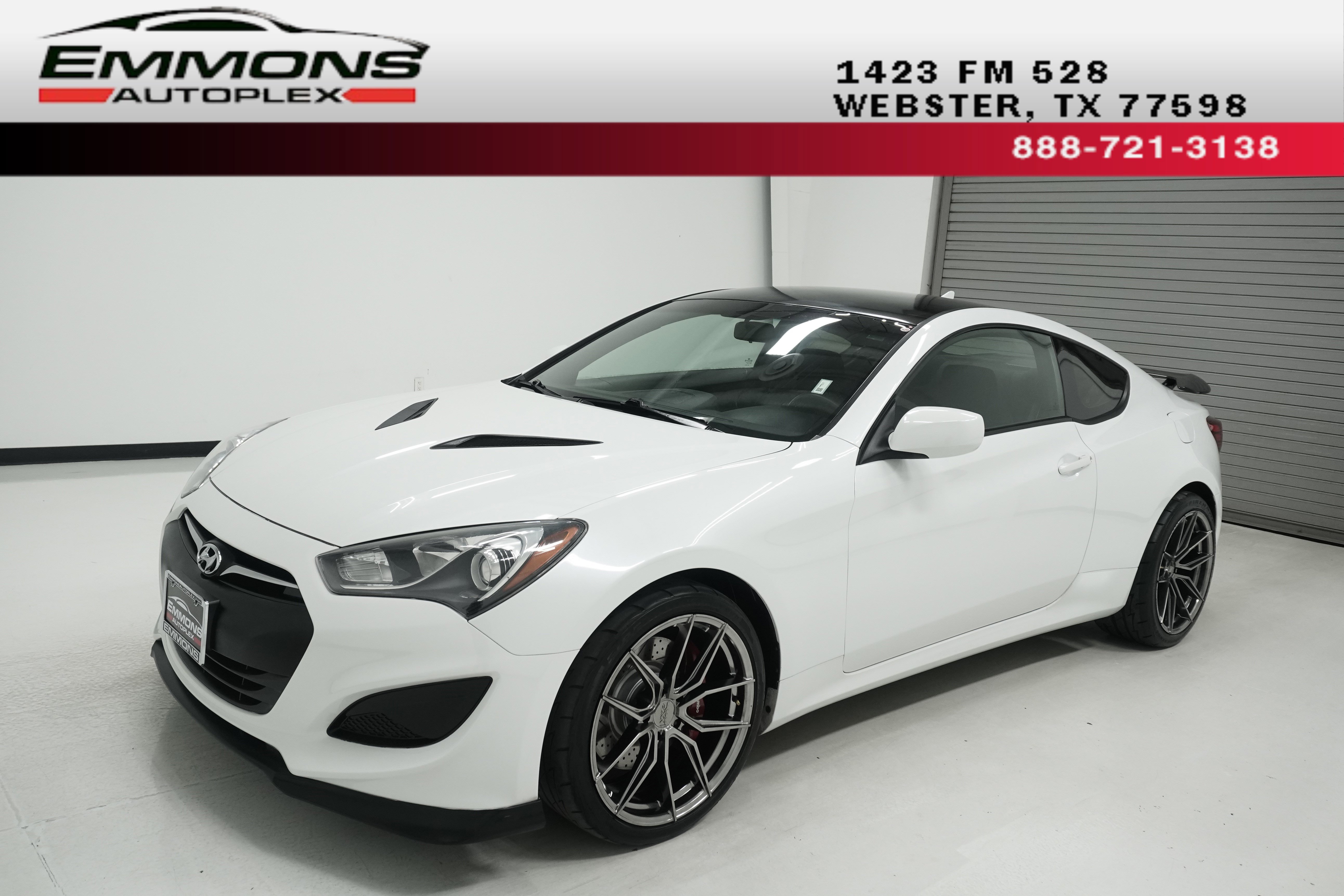 Used 2013 Hyundai Genesis 2.0T RWD image 1