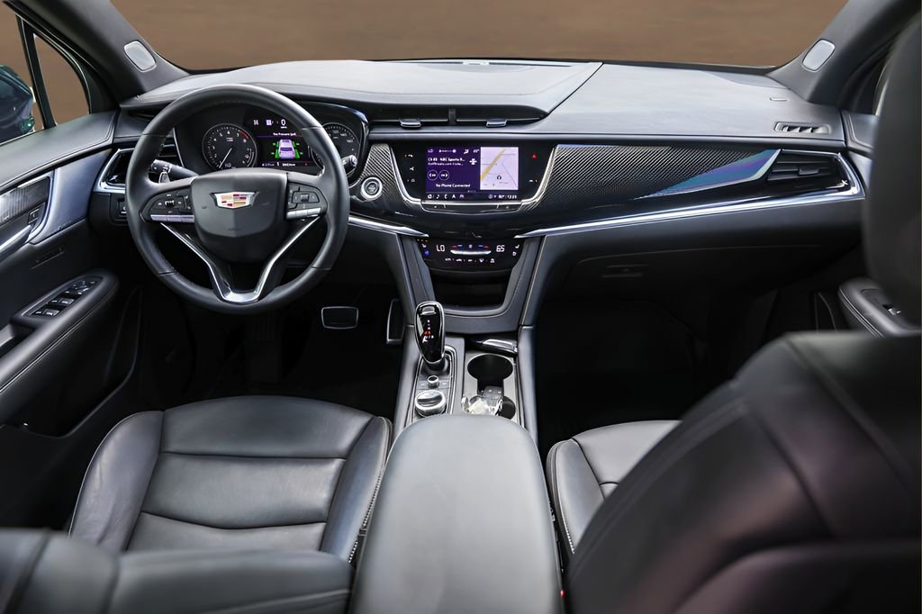Certified 2024 Cadillac XT6 Sport w/ Technology Package AWD/4WD image 28