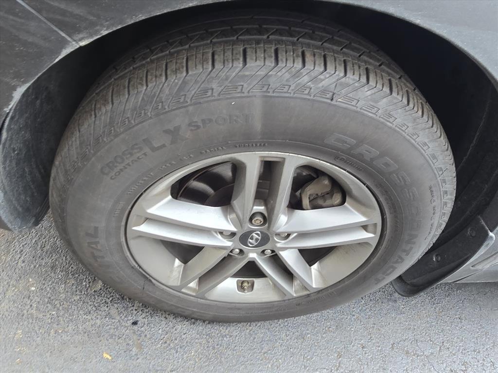 Used 2018 Hyundai Santa Fe Sport w/ Cargo Package image 10