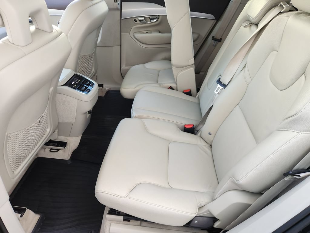 Used 2016 Volvo XC90 T6 Momentum AWD/4WD image 29