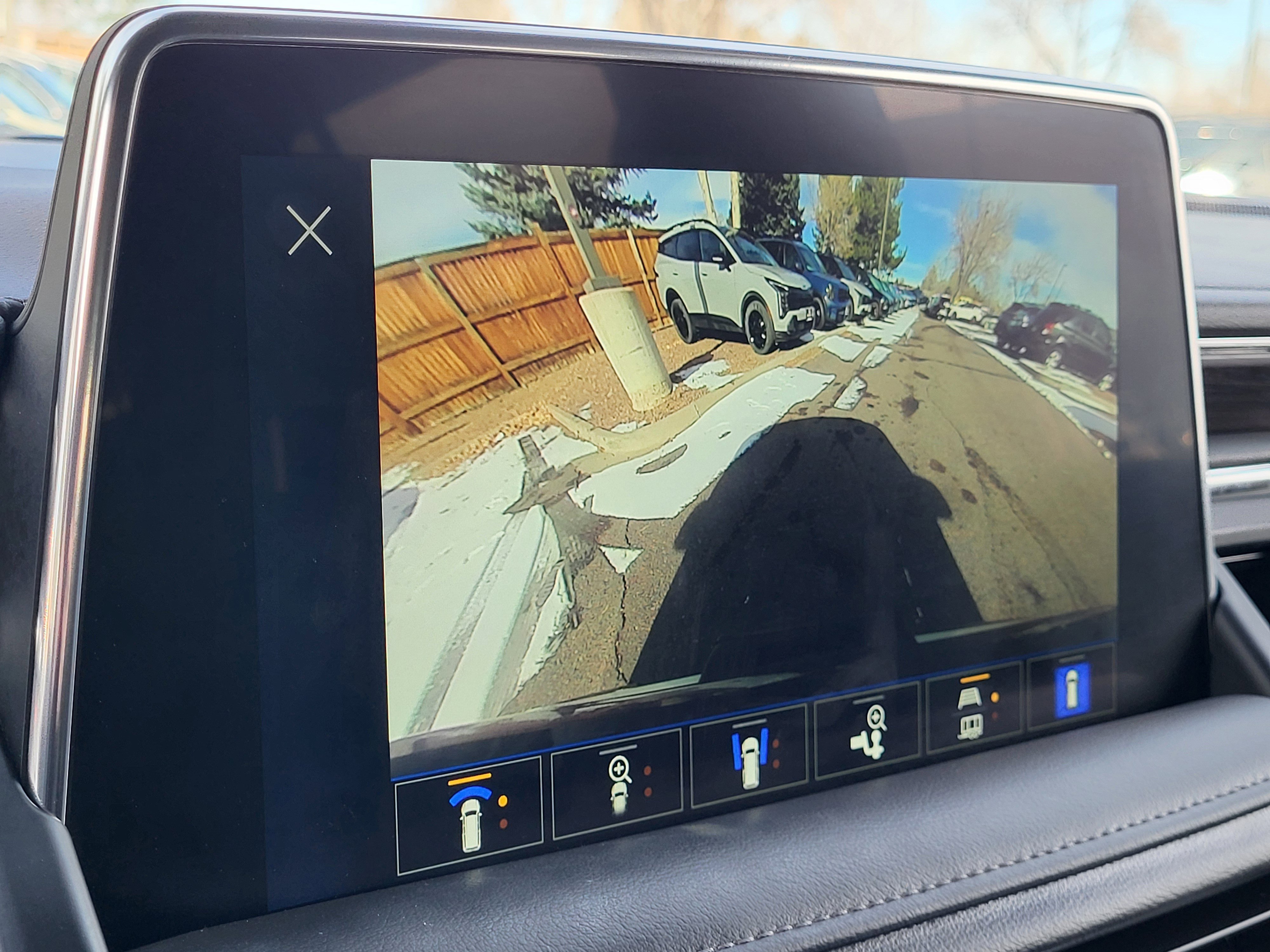 Used 2024 Chevrolet Tahoe Z71 w/ Z71 Off-Road Package image 22