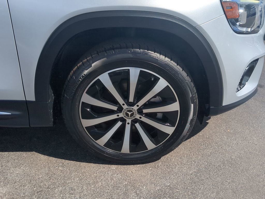 Certified 2021 Mercedes-Benz GLB 250 w/ Premium Package image 21