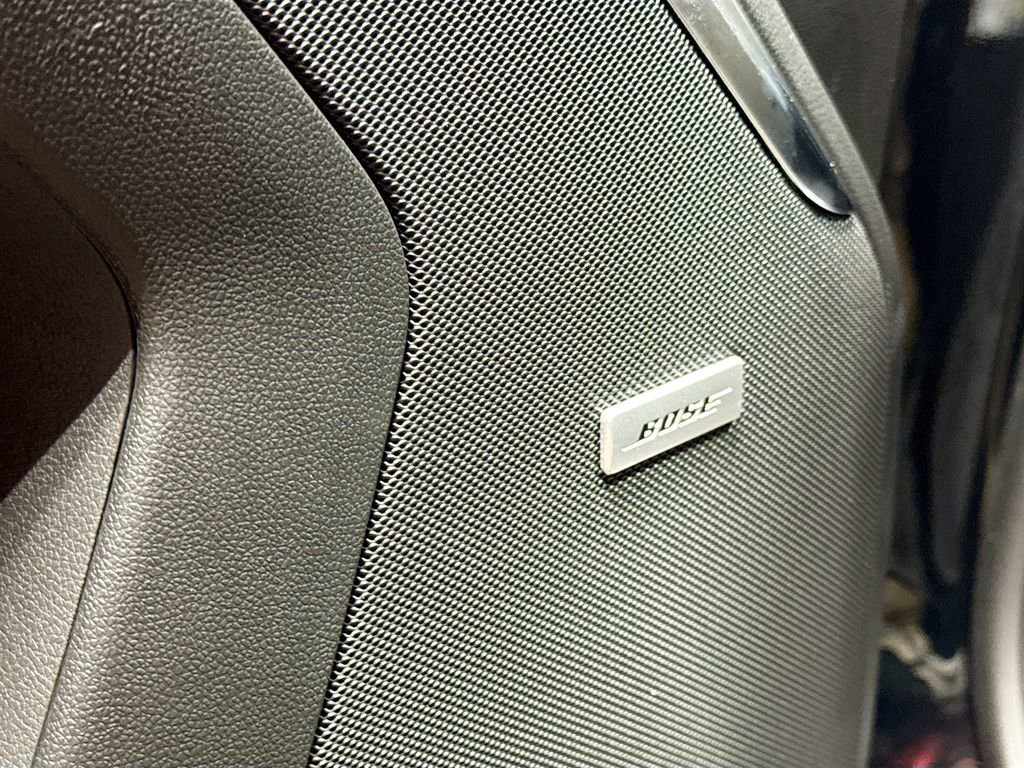 New 2025 GMC Yukon Denali w/ Denali Reserve Package image 17