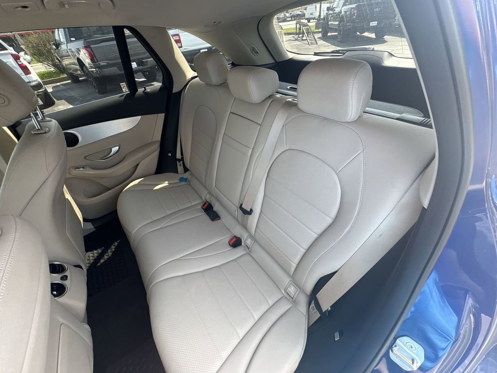 Used 2017 Mercedes-Benz GLC 300 4MATIC image 22