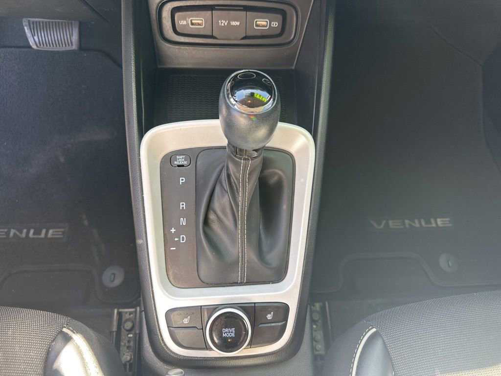 Used 2022 Hyundai Venue Limited w/ Cargo Package image 19